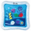 Baby Einstein Opus’ Ocean Of Discovery™ Wassermatte 2 Baby Einstein Opus’ Ocean Of Discovery™ Wassermatte -Toy Land Verkauf baby einstein opus ocean of discovery wassermatte a319348